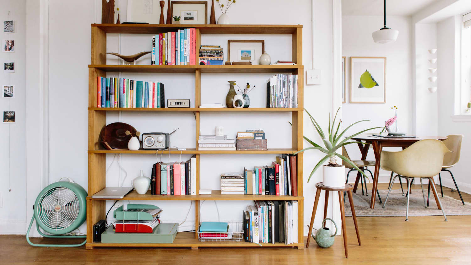 Cute top wall bookshelves